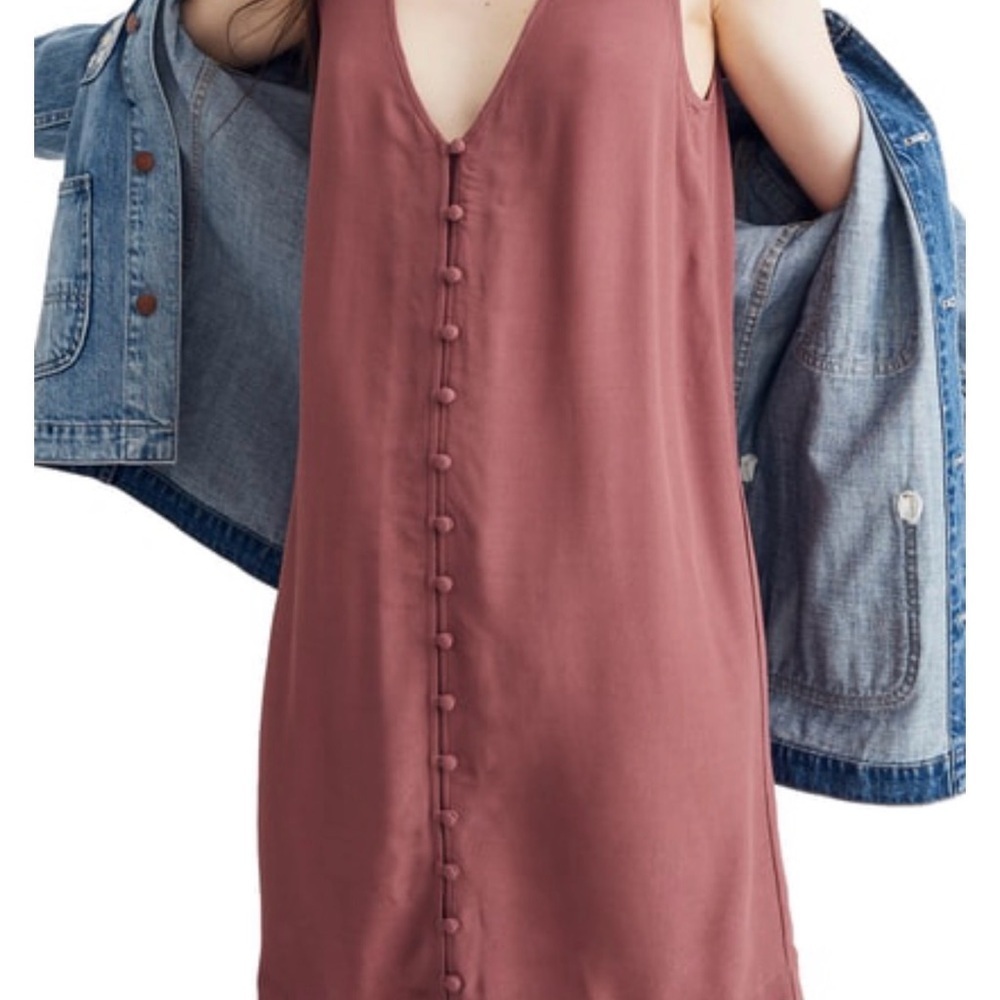 Sleeveless V-Neck Button-Front Dress in Dusty Rose